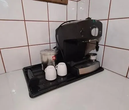 Tiny And Cosy Апартаменты *